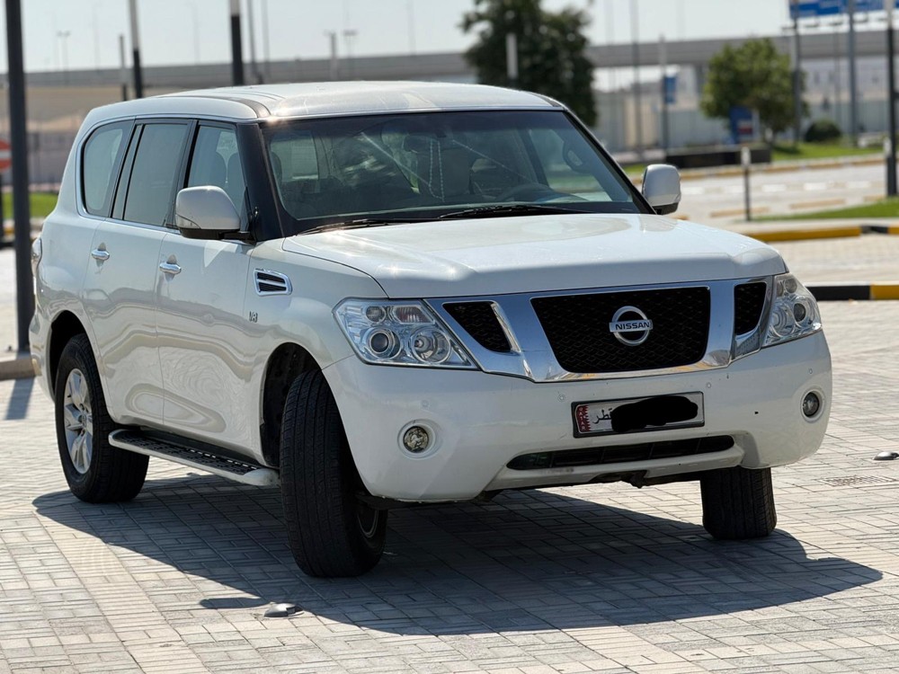 Nissan Patrol  - 1