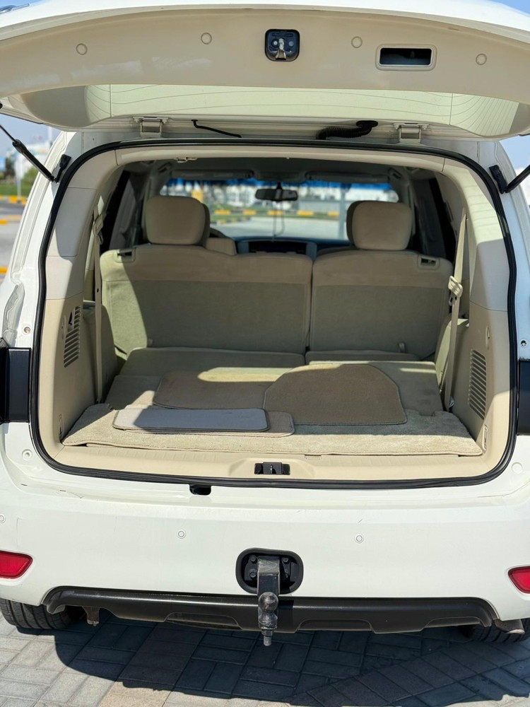 Nissan Patrol  - 7