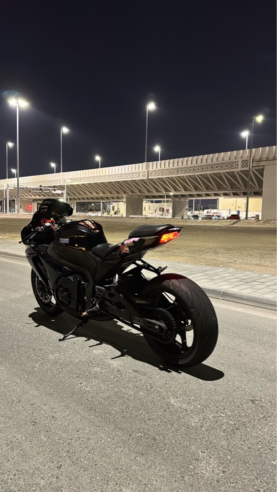 Suzuki 1000 - 2
