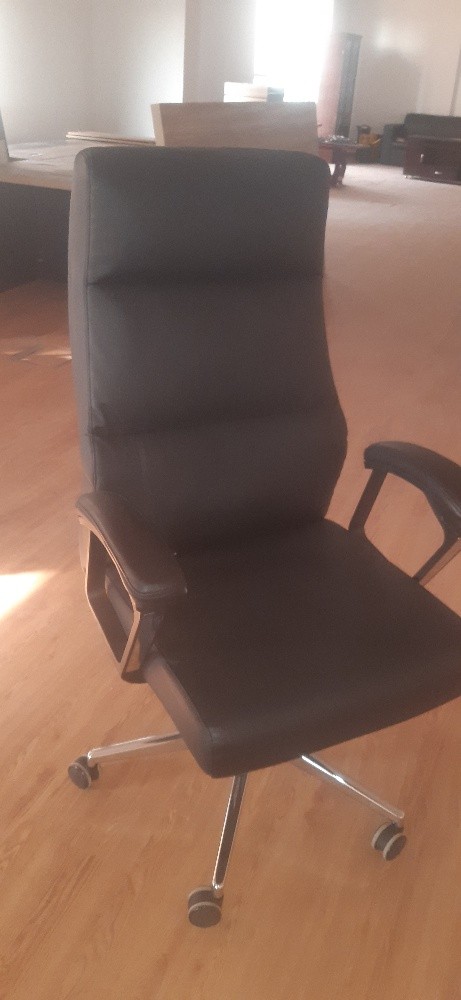 used furniture buying scaling - 8