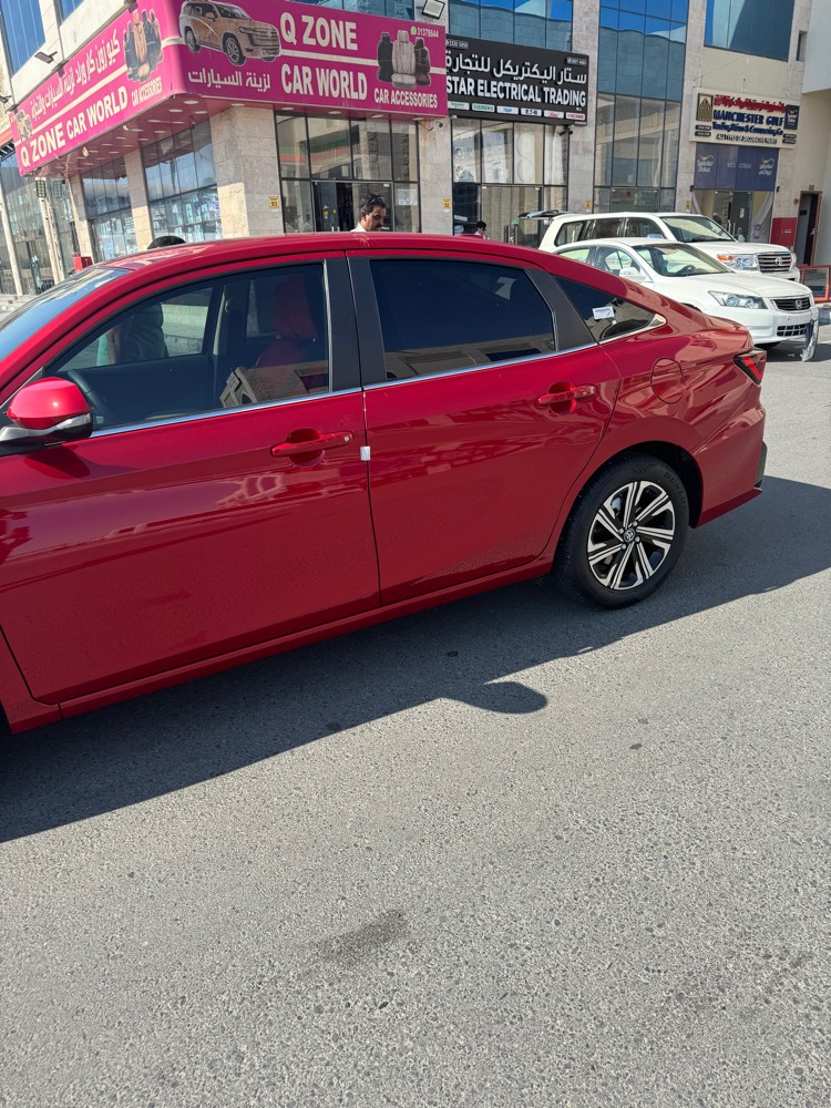 Toyota Yaris G 2024 full option  - 5