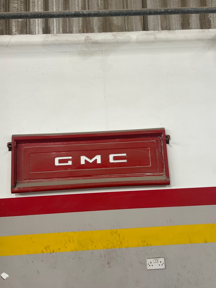 6 GMC doors and one door for FORD - 2