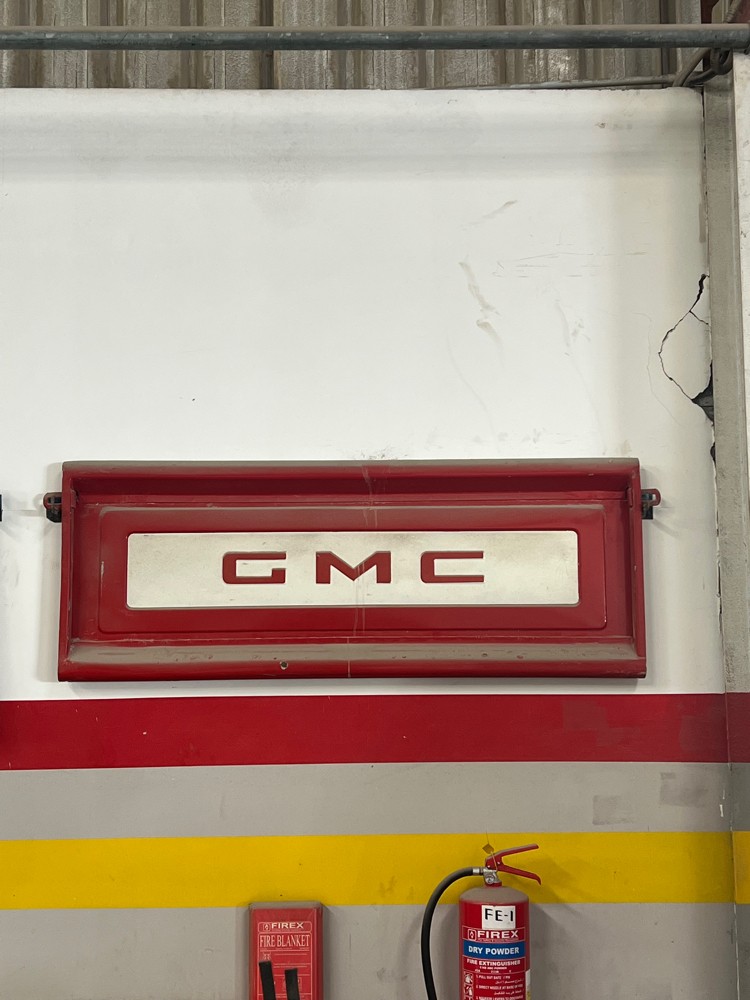 6 GMC doors and one door for FORD - 3