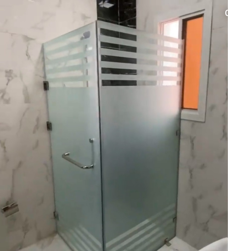 شورات وكبائن الاستحمام  - 3
