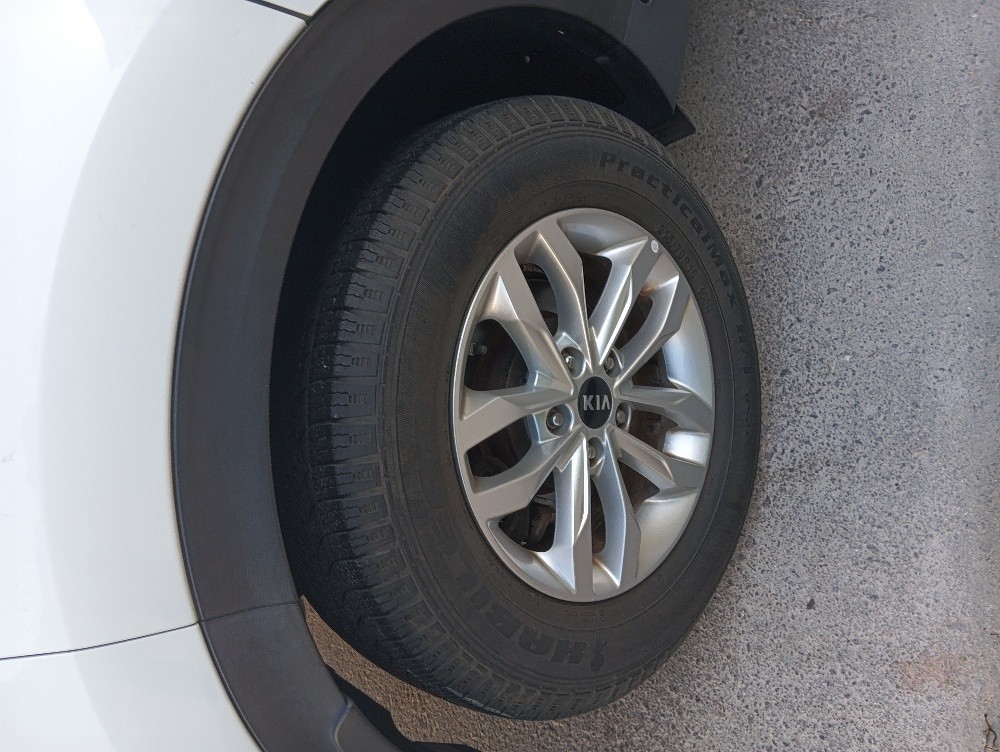 KIA SPORTAGE - 6