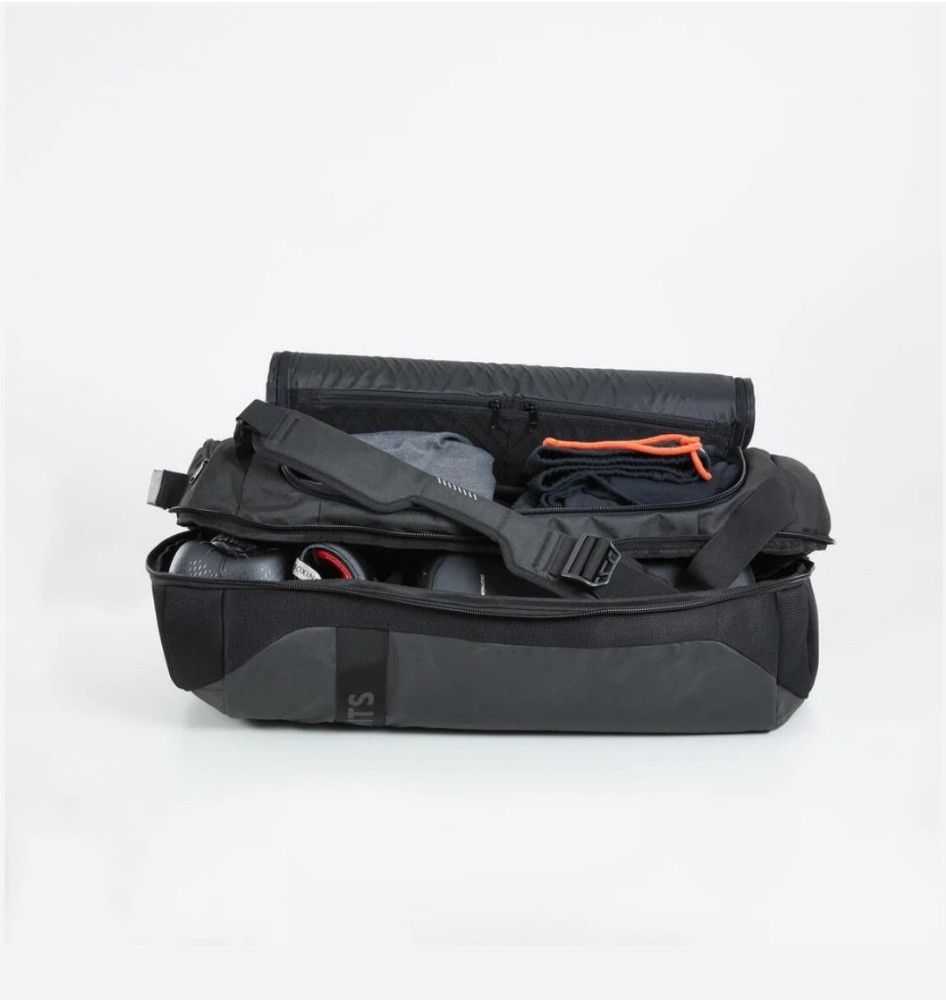 Black sports bag for sale - 3