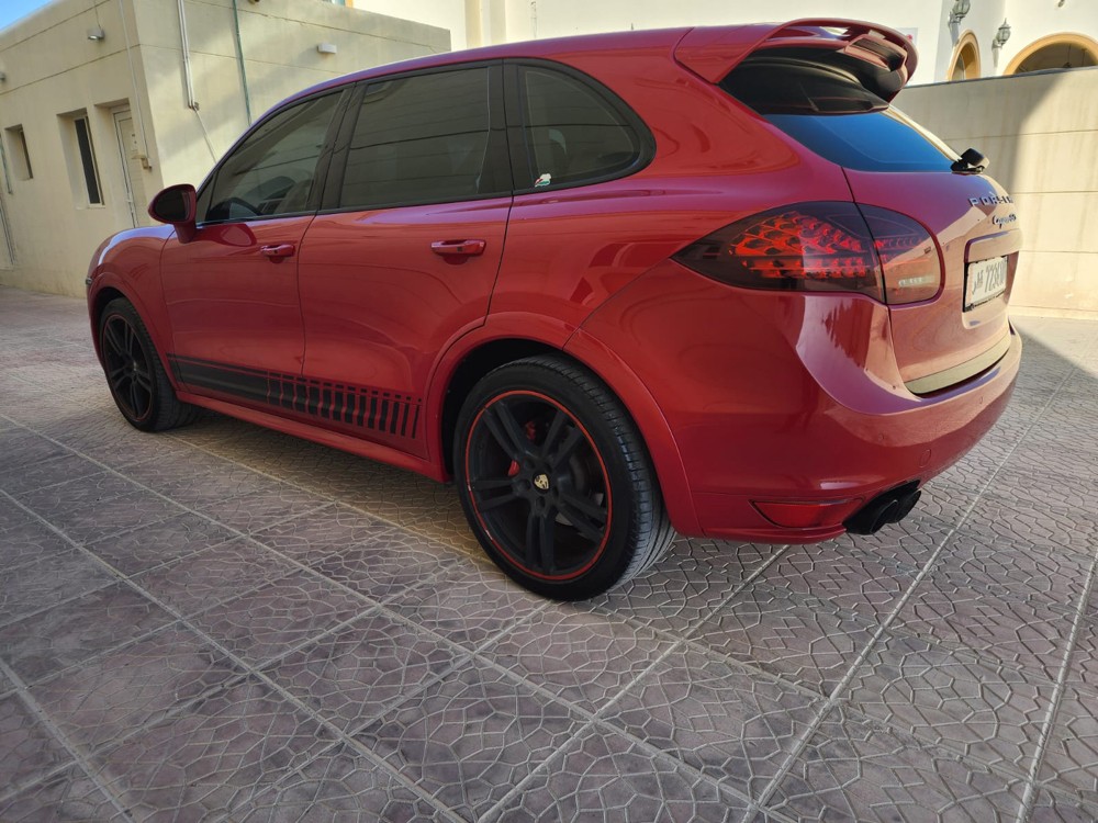 Porsche cayenne  - 2