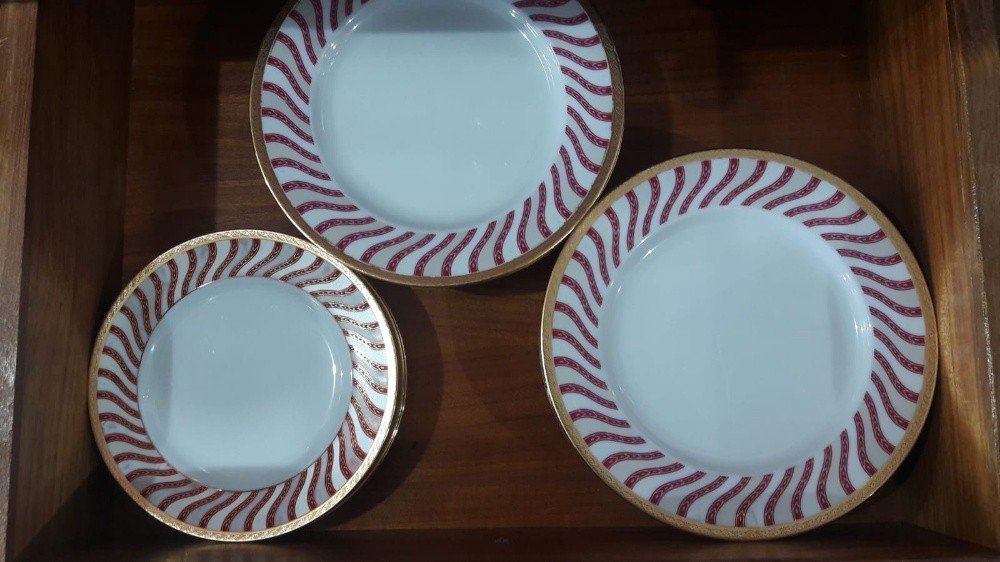 Crockery Set (New) - 8