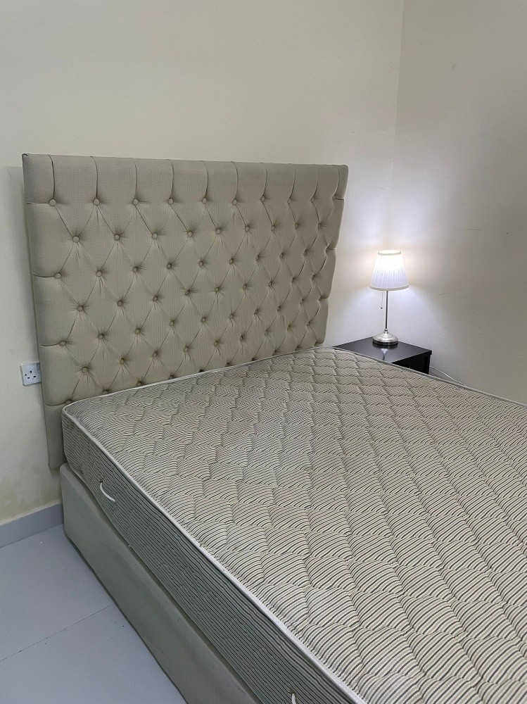 King saiz bad mattress dalyvary - 7