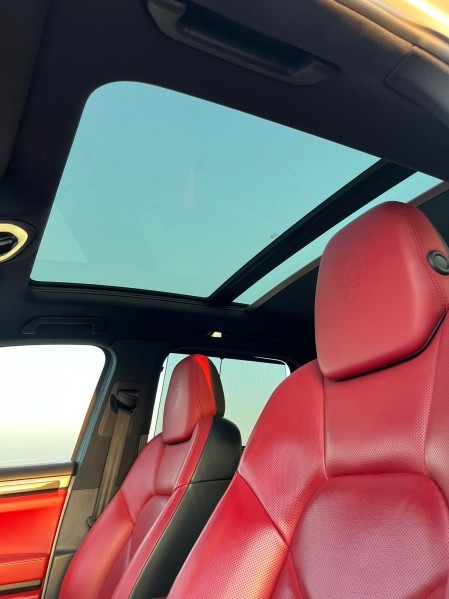 Cayenne S in perfect condition - 12