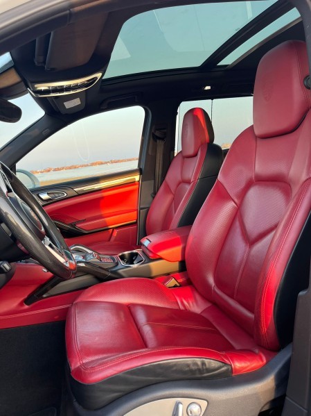 Cayenne S in perfect condition - 11