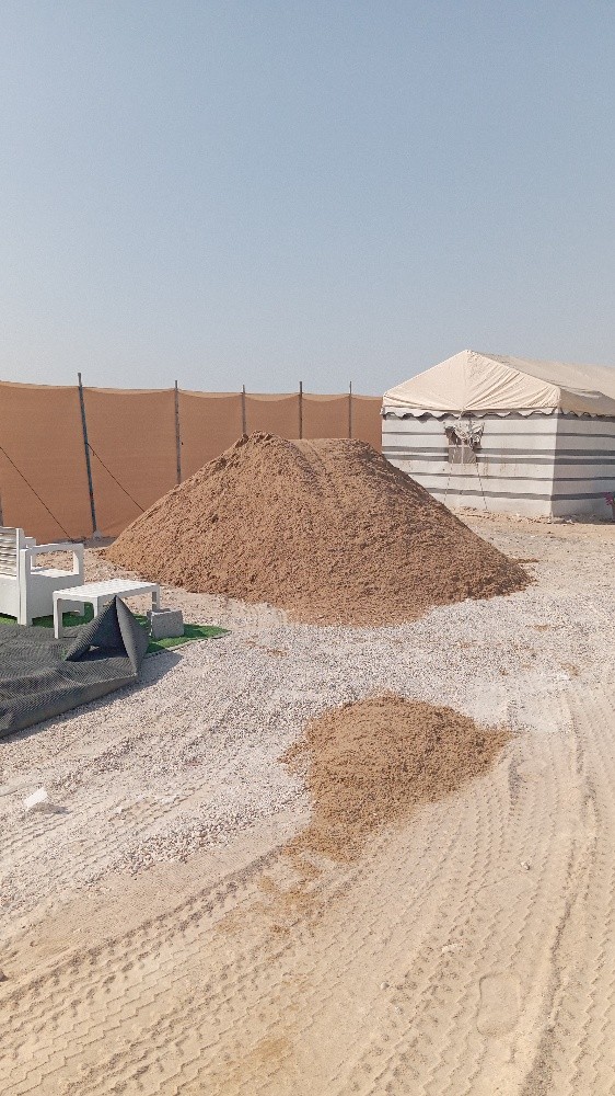 Supply of washed sand and plaster - 1
