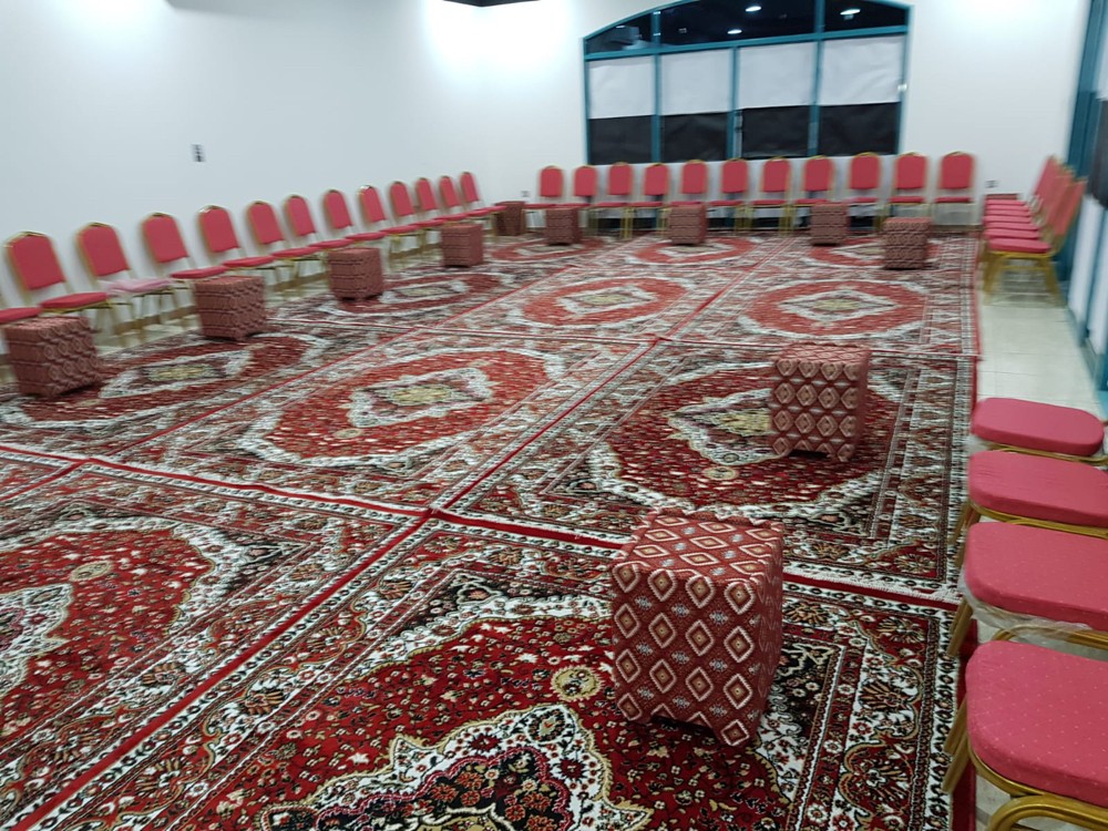 كراسي وطاولات وزل للإيجار  - 1