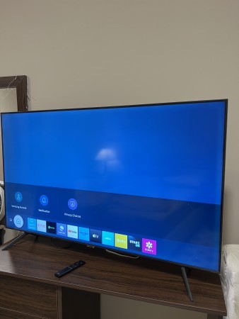 Samsung 55 Smart TV UHD 2022 - 1