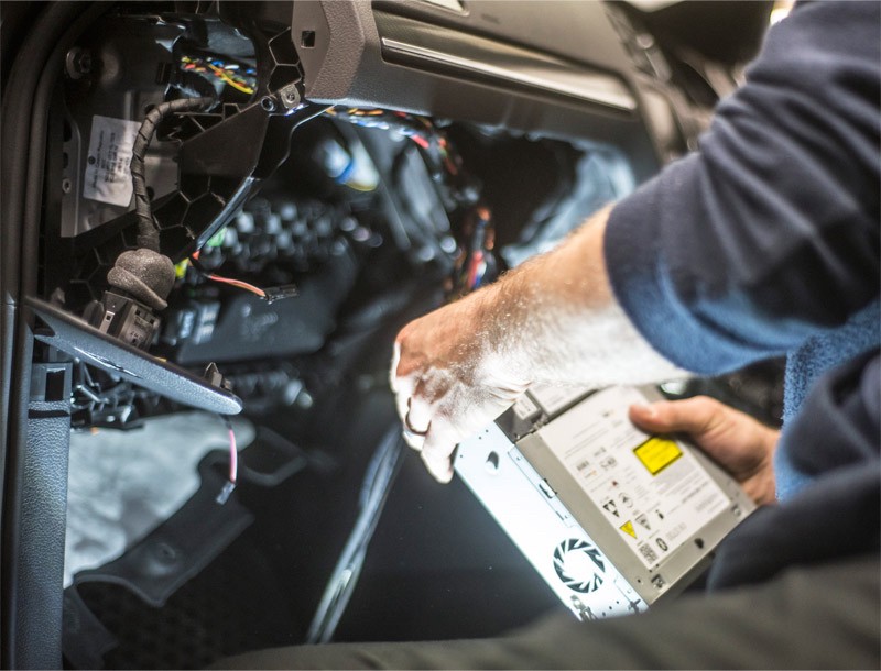 Dash cam and gps technician - 1