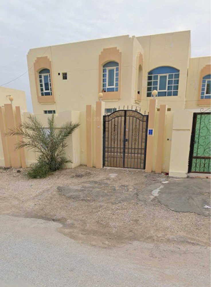 فيلا استثماريه بالخرطيات 1147 متو - 2