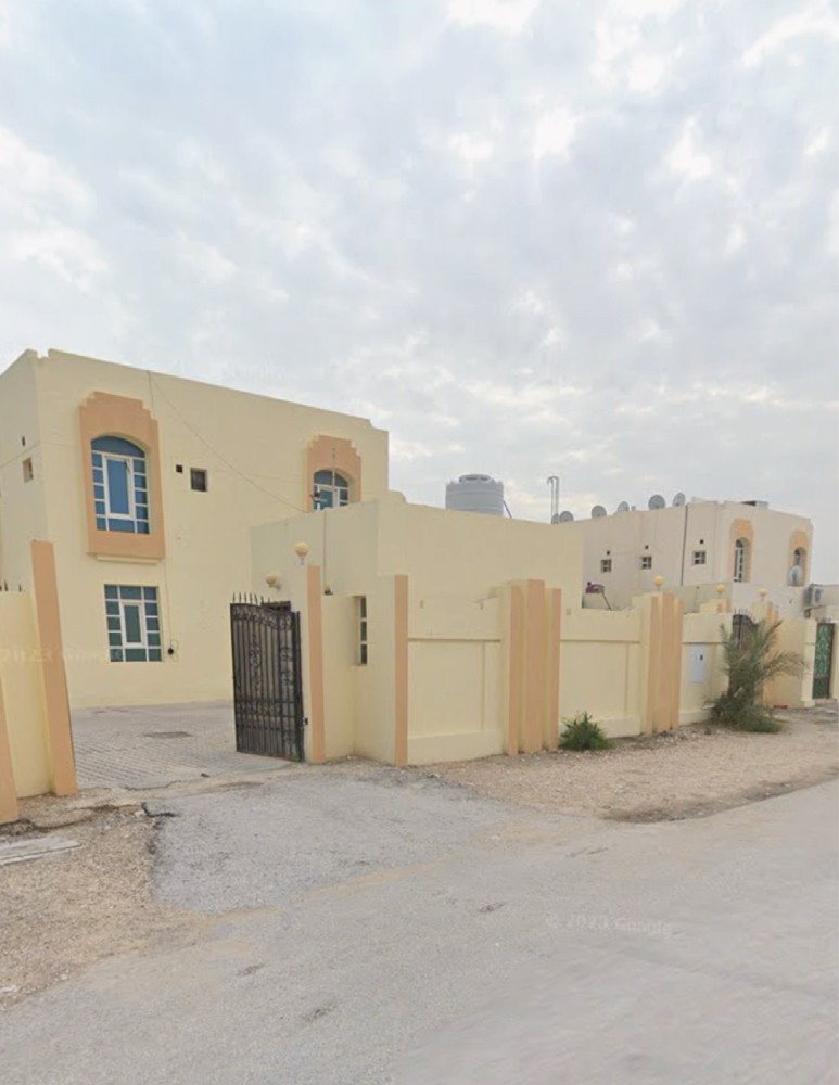 فيلا استثماريه بالخرطيات 1147 متو - 1