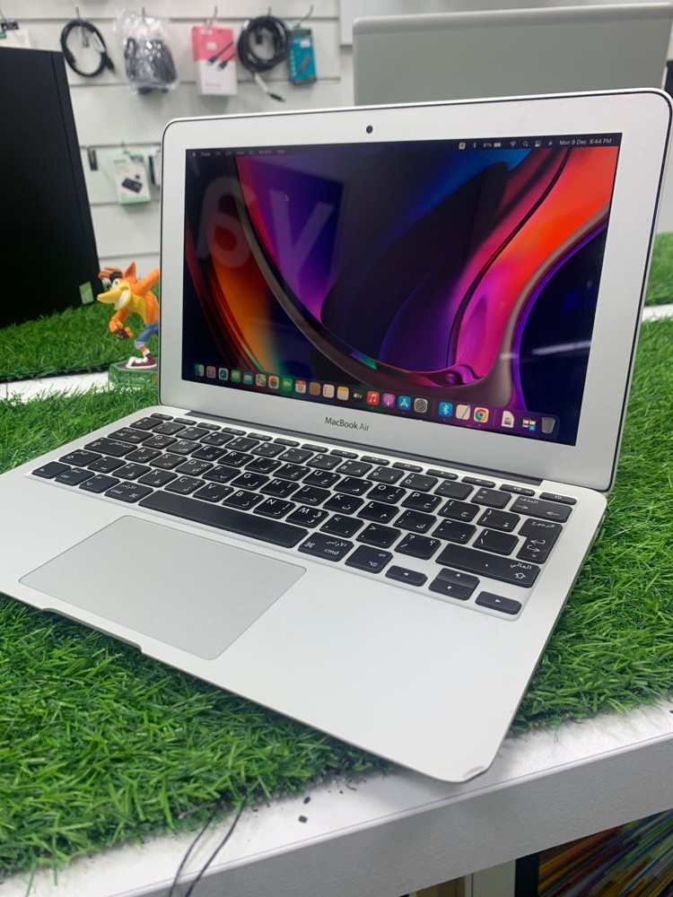 MacBook Air Early 2014 - 1