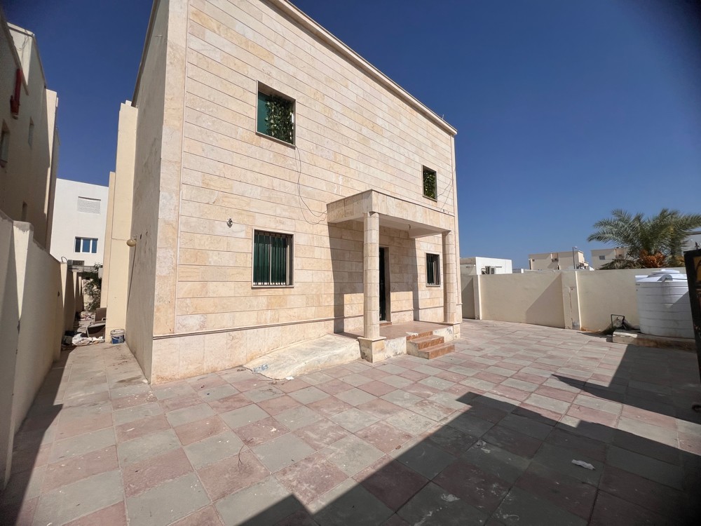 للبيع فيلا استثمار بالريان مؤجره - 7
