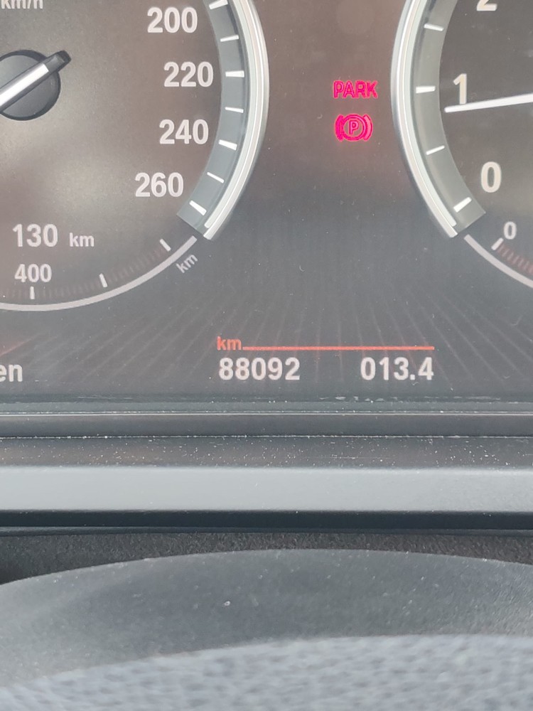 بي ام دبليو ٧٤٠ - 11
