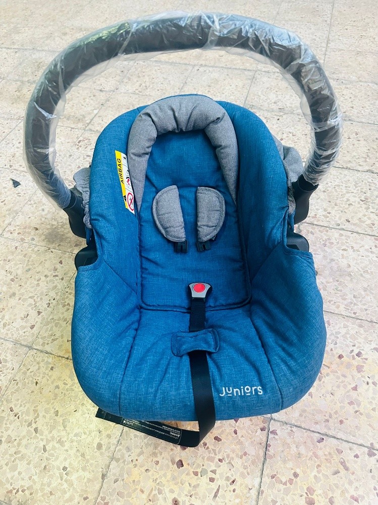Junior baby chair, used for only - 2