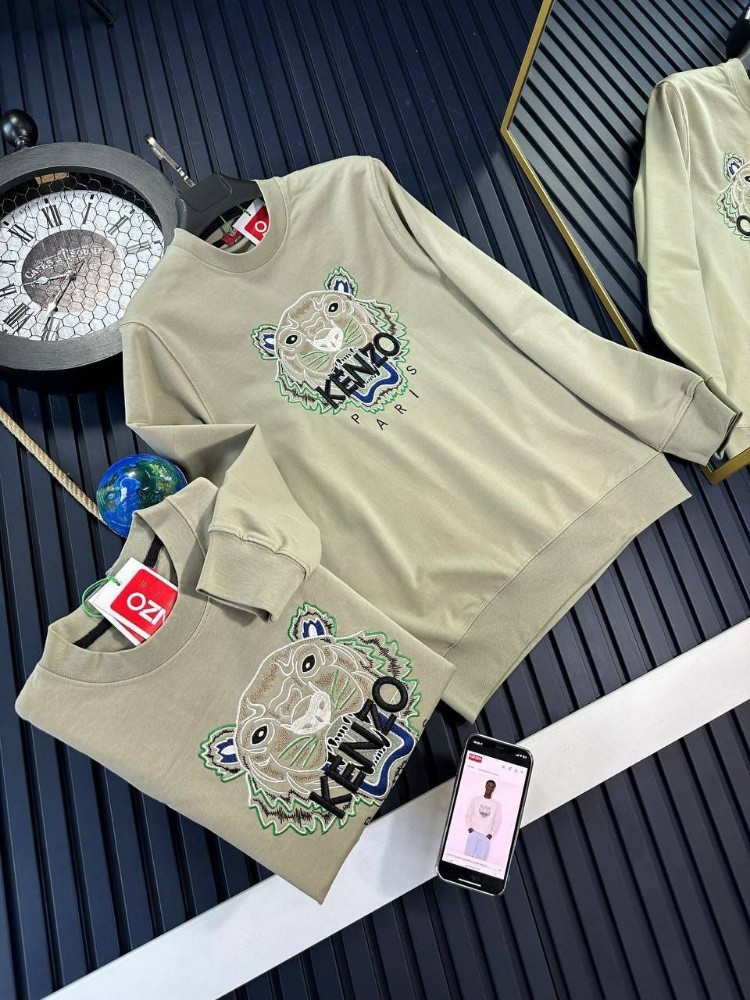 Hoodies & sweatshirts - 12