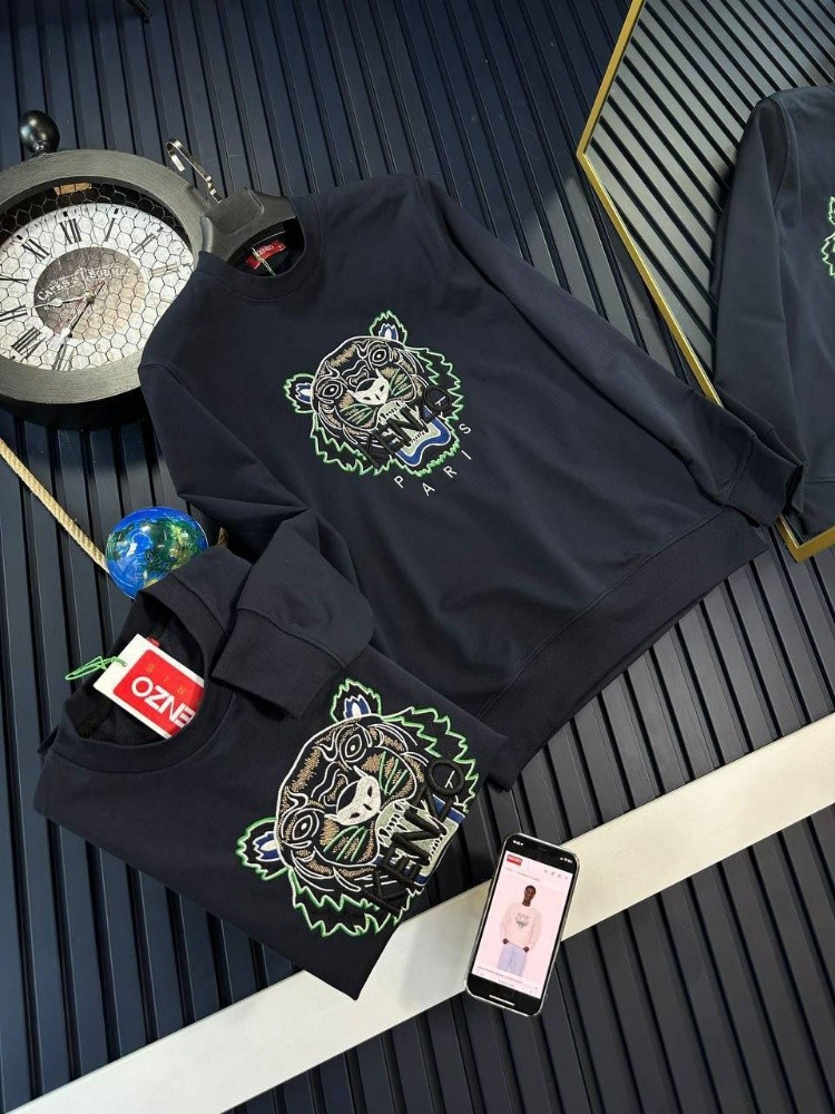 Hoodies & sweatshirts - 11