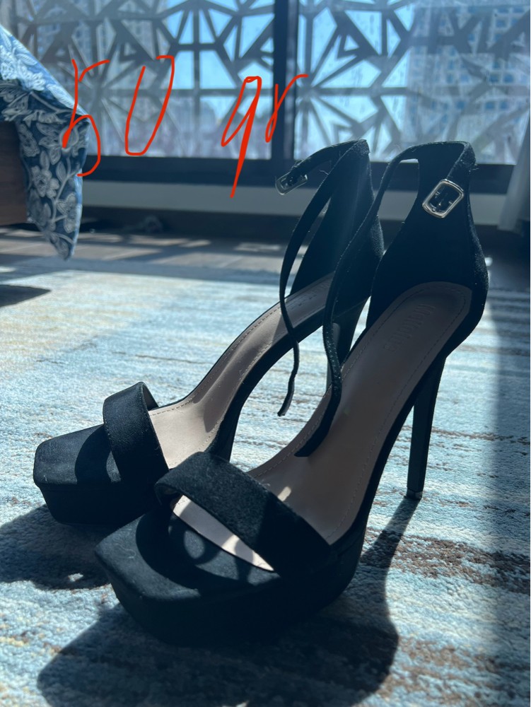 shoes perfect condition  - 3