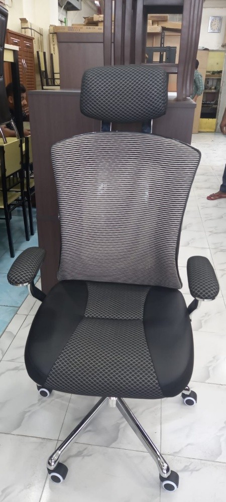 Boss chairs (brand new) - 11