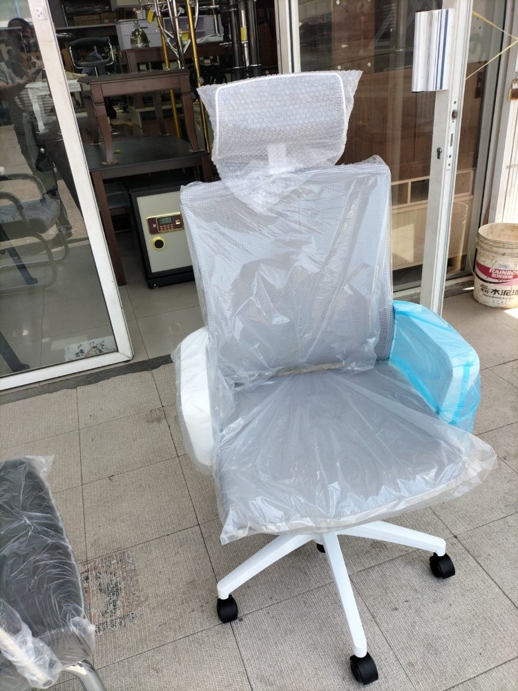 Boss chairs (brand new) - 4