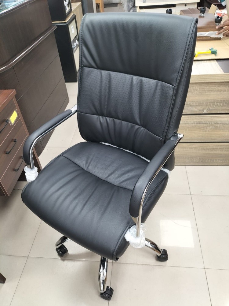 Boss chairs (brand new) - 5
