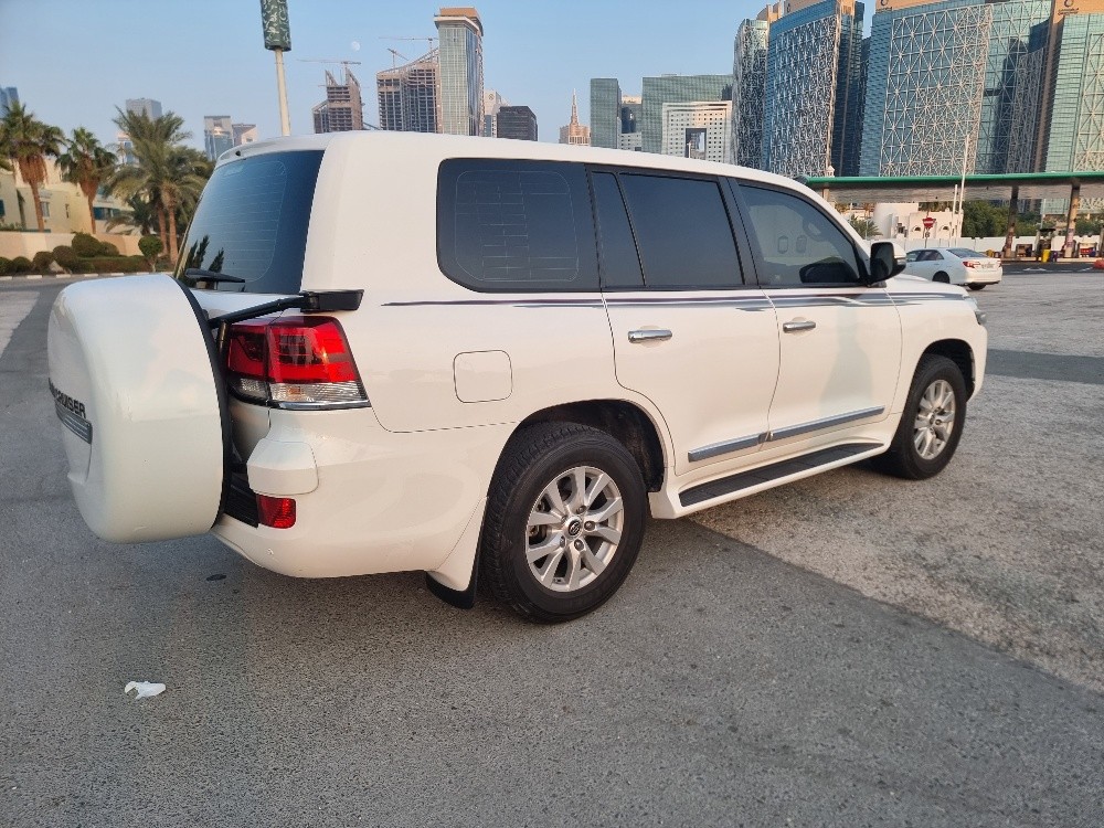 لاندكروزر جي اكس ار ٨ سلندر ٢٠٢١ - 5