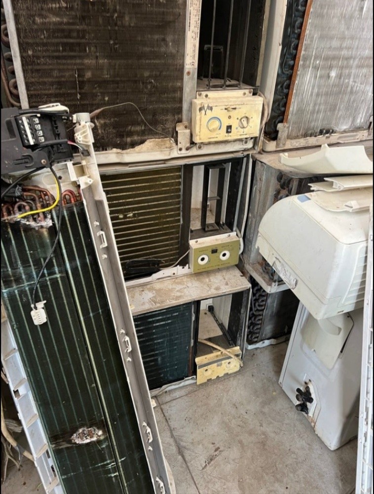 We buy used good & Damage ac.we b - 1