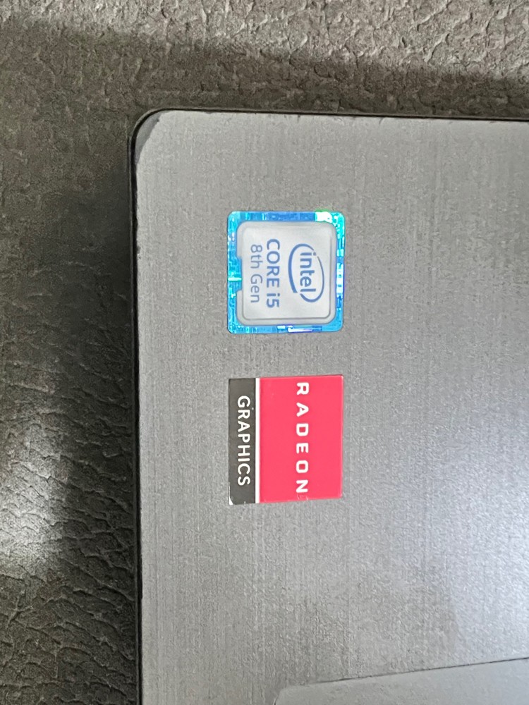Lenovo - Ideapad 330 - 4