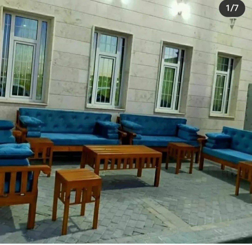 كراسي وطولات للبيع.. - 1