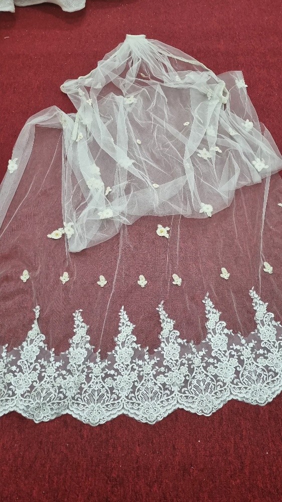 Wedding veil for sale or rent - 8