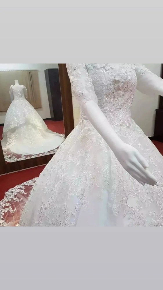 Brand new wedding dress for Rent - 2