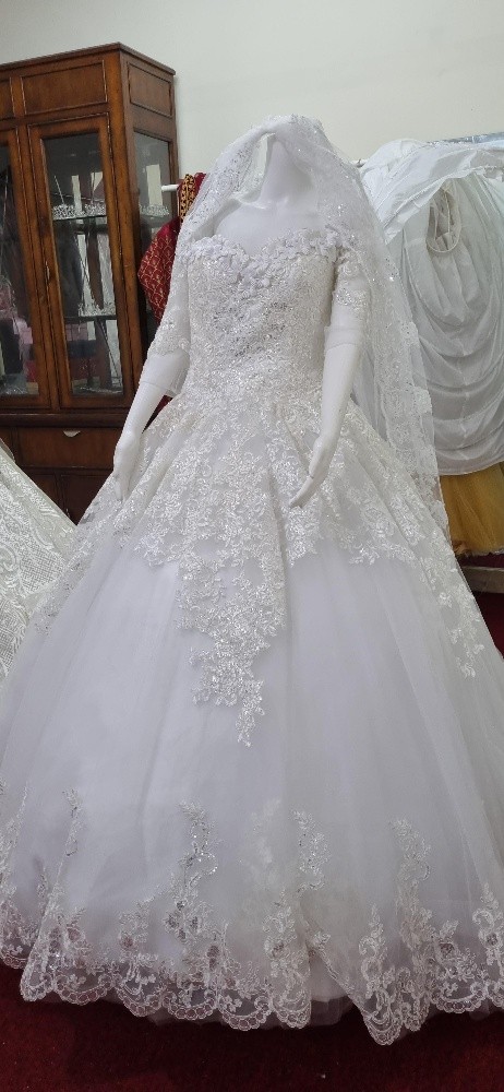 Brand new wedding dress for Rent - 1