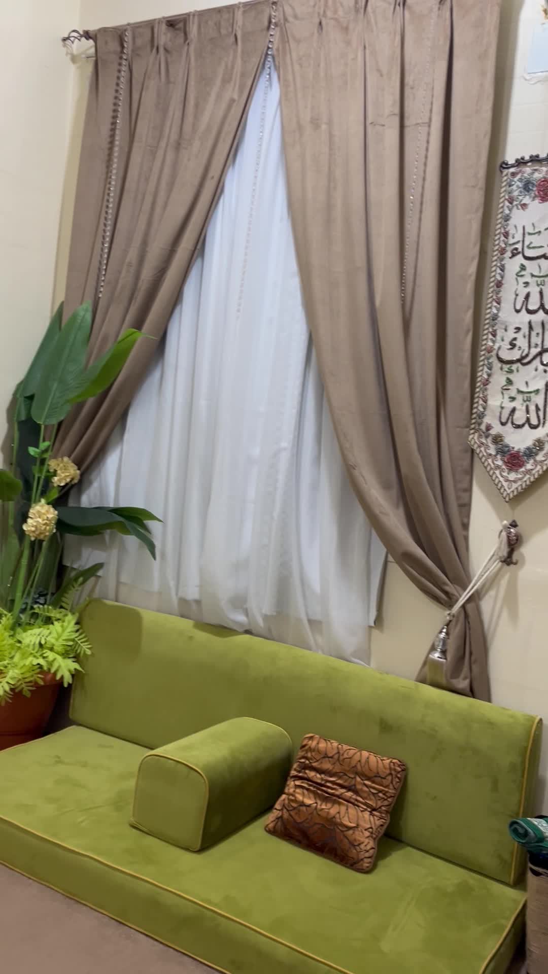 جلسة عربية للبيع العاجل - 1
