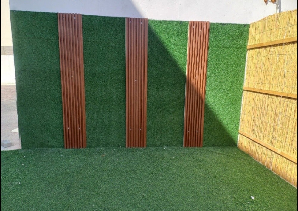 Green Carpet & Decor - 10