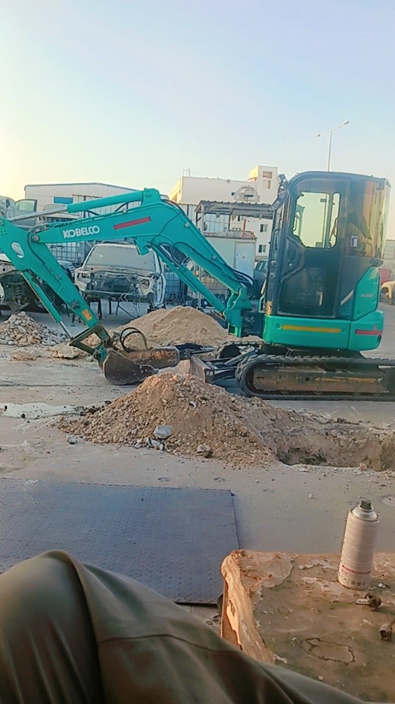 3.5 ton excavator - 1