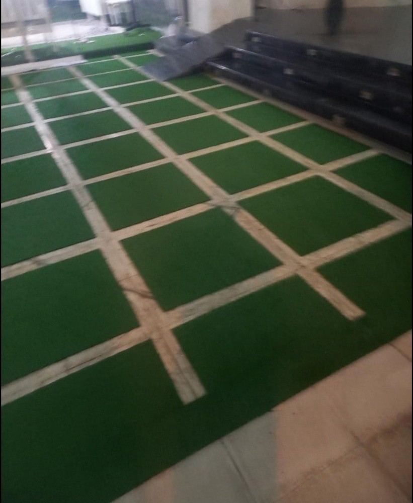 Green Carpet & Decor - 10