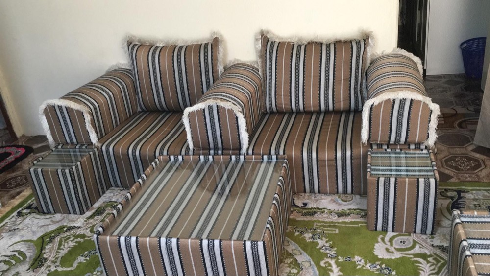 majlis sofa - 1