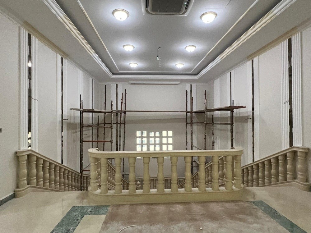 AL ZAHEEDI CONTRACTING  - 5