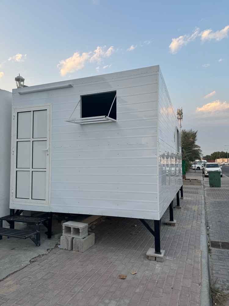 cabin toilet kitchen available - 3