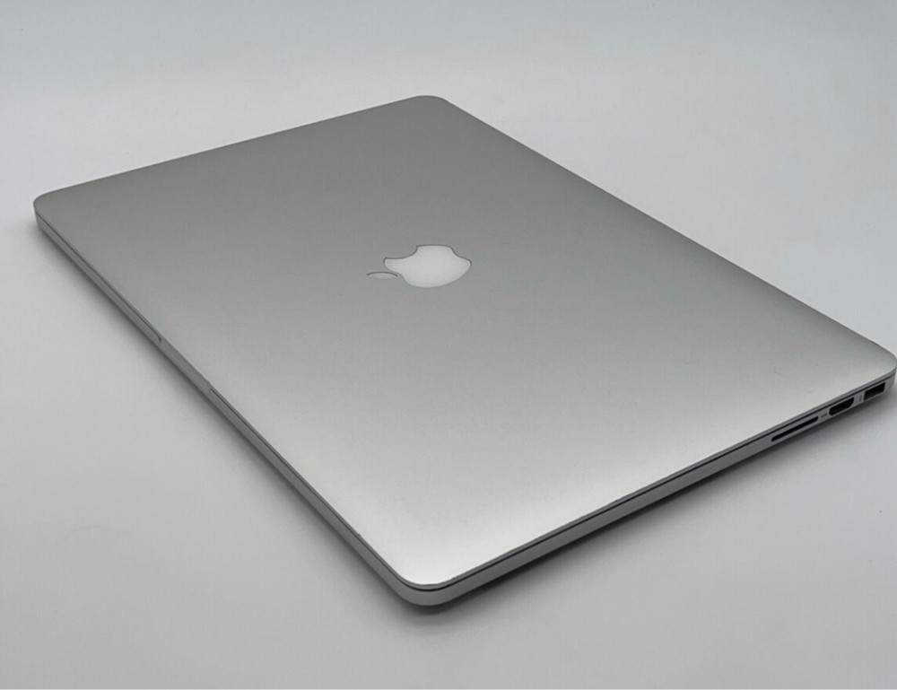 MacBook Pro - 3