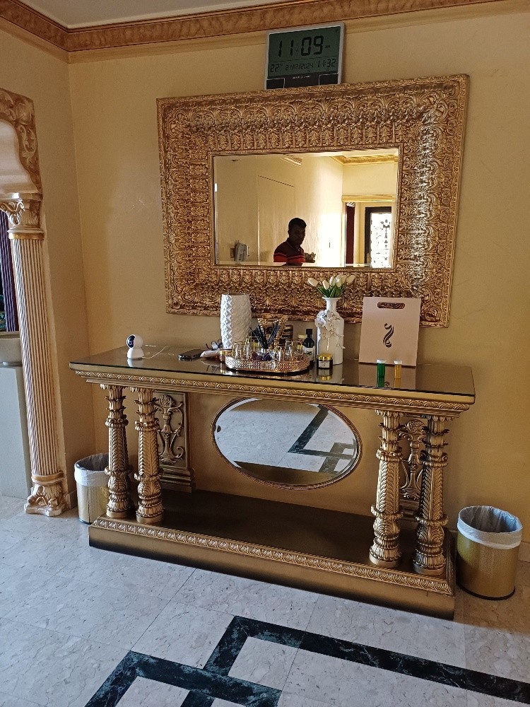 I Am Buy Used Villa Furniture - 7