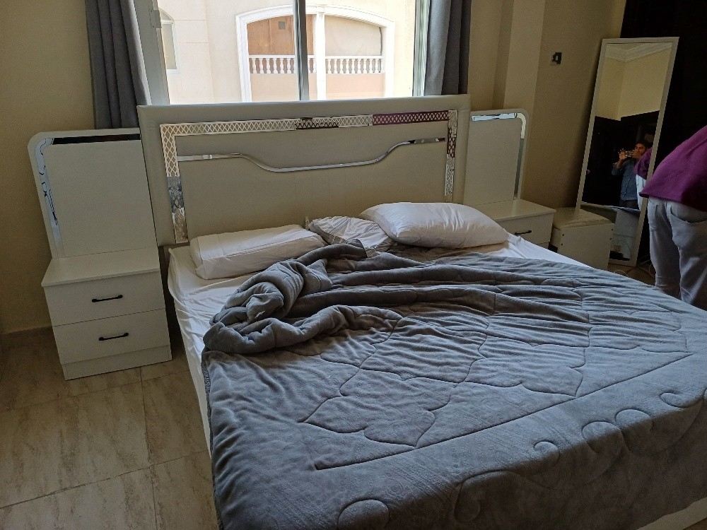 I Am Buy Used Villa Furniture - 13