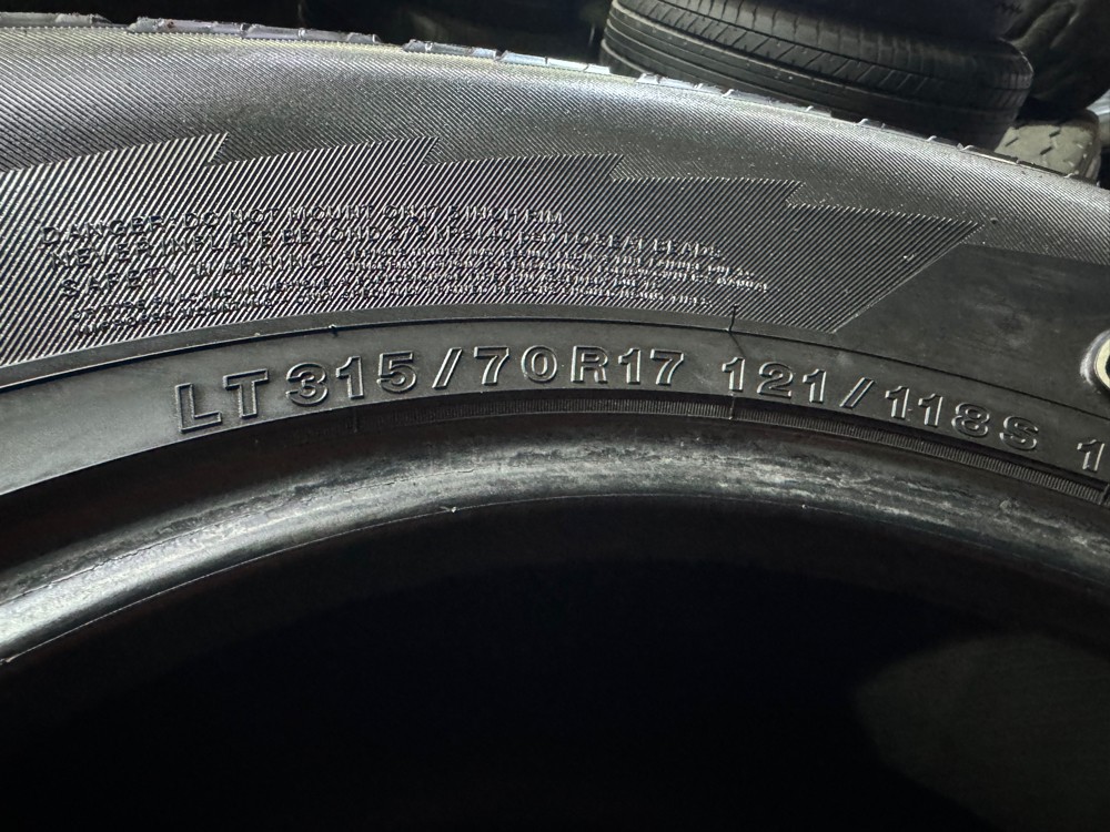 315/70/17”yokohama Tyre - 3