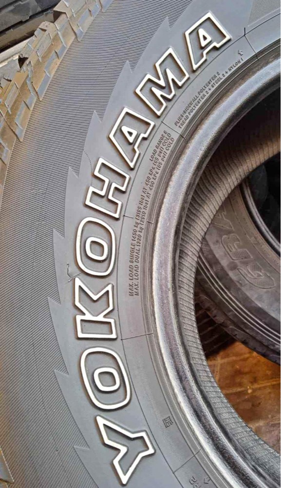 265/70/17”Yokohama tyre Japan - 2